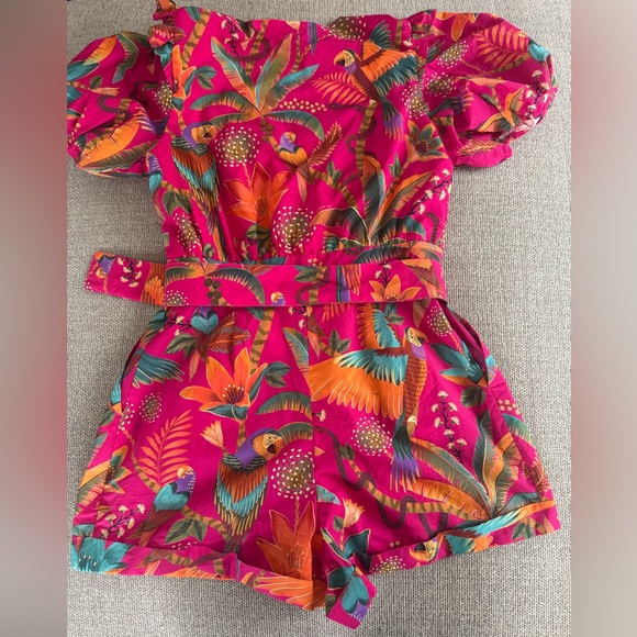 FARM Rio Macaw Belted Puff Sleeve Tropical Print Romper M - Picture 4 of 7
